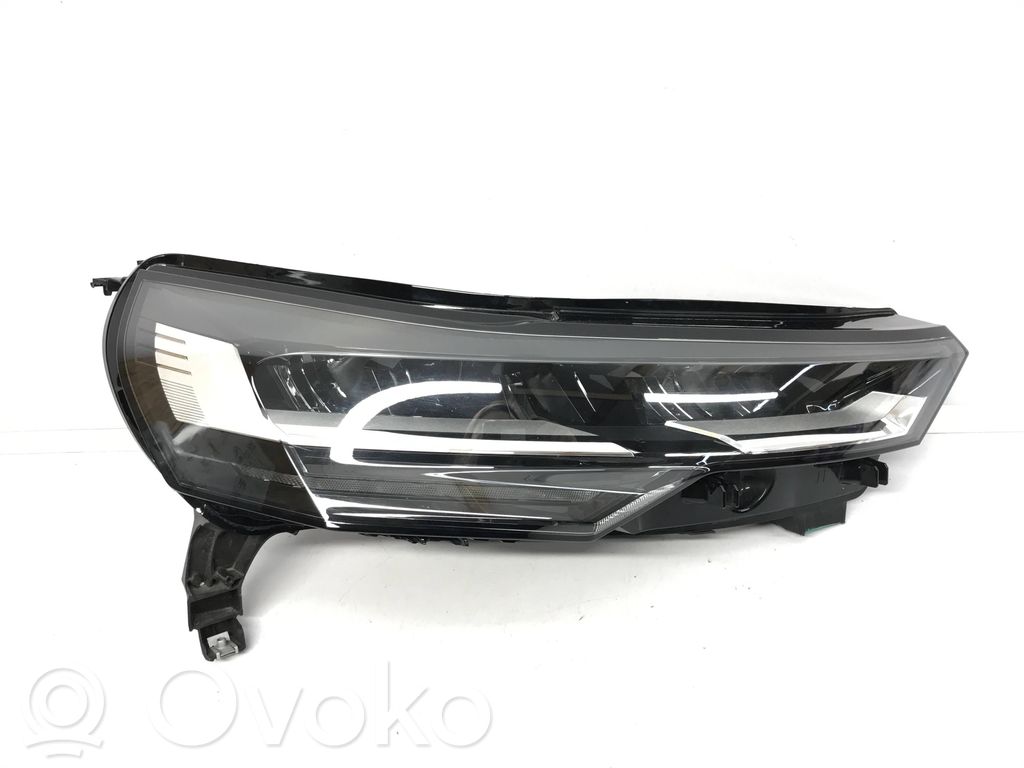 Renault Captur II Headlight/headlamp 