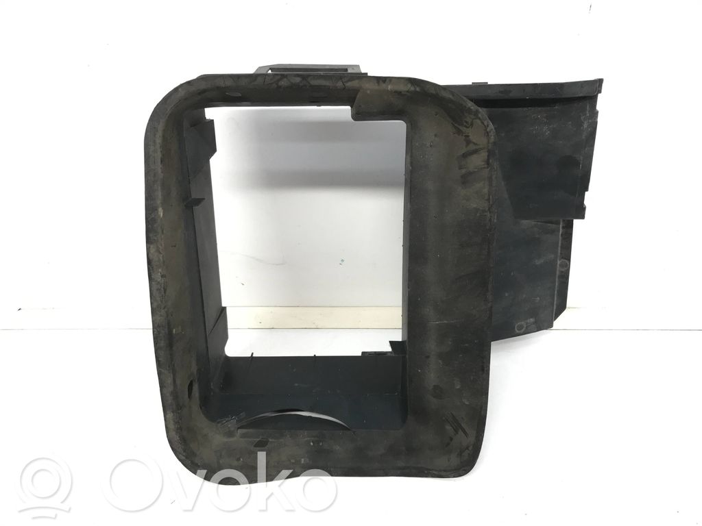 Renault Clio IV Kühlerverkleidung 