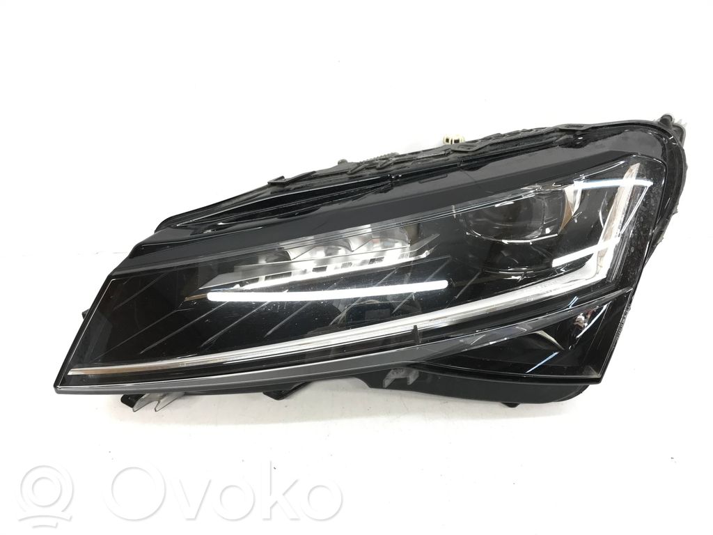 Skoda Superb B8 (3V) Headlight/headlamp 
