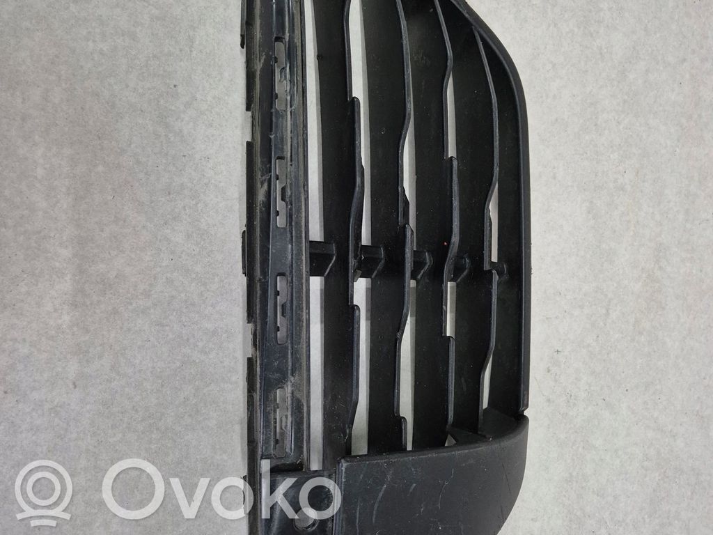 BMW X1 F48 F49 Zaślepka / Osłona haka holowniczego tylna 