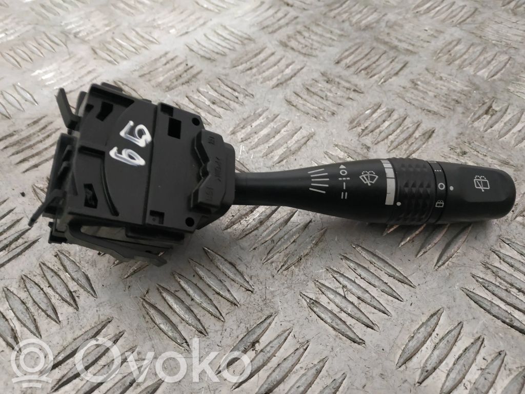 Mitsubishi Outlander Wiper speed switch 