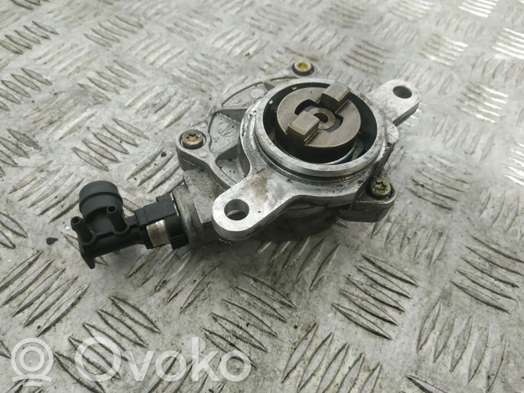 Renault Laguna II Vacuum pump 