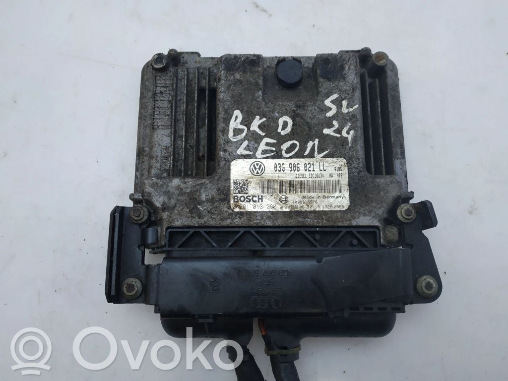 Seat Leon (1P) Engine control unit/module 