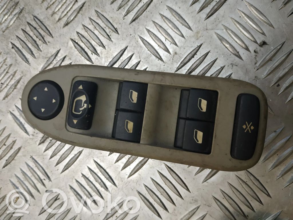 Citroen C5 Electric window control switch 
