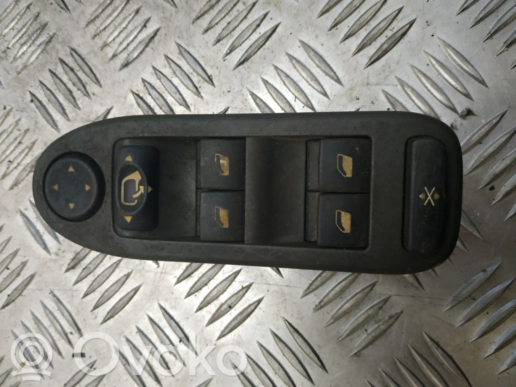 Citroen C5 Electric window control switch 