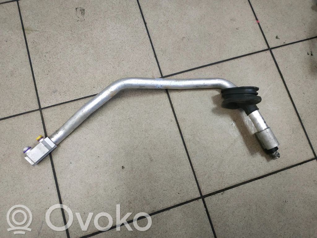 Audi Q5 SQ5 8R Ilmastointilaitteen putki (A/C) 