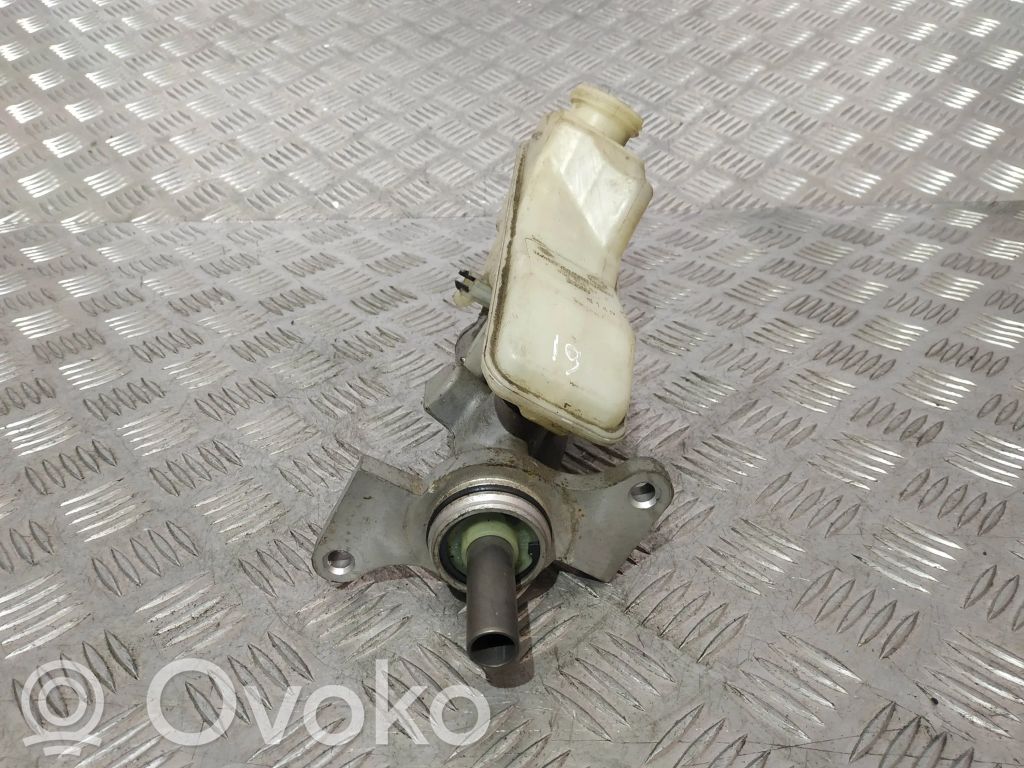 Toyota Corolla E120 E130 Pääjarrusylinteri 