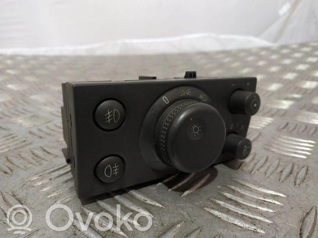 Opel Vectra C Light switch 