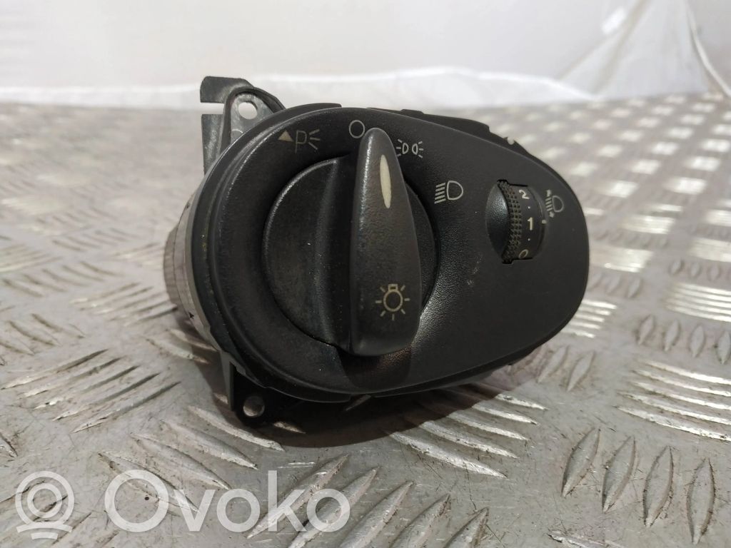 Ford Focus Light switch 