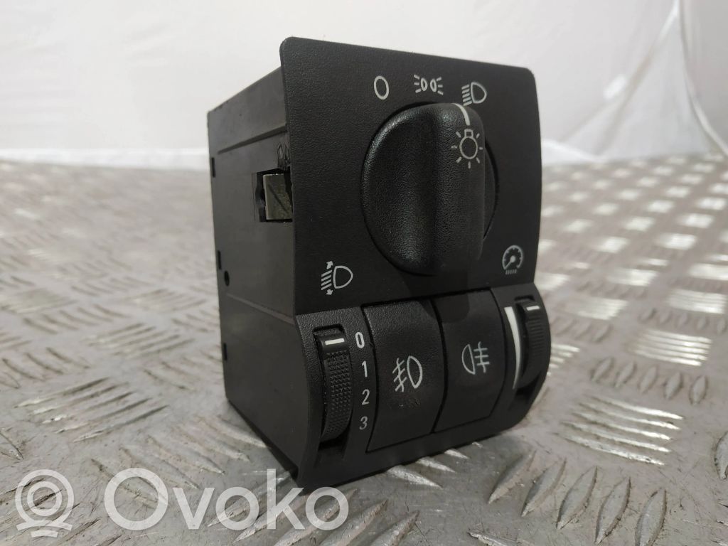 Opel Astra G Light switch 