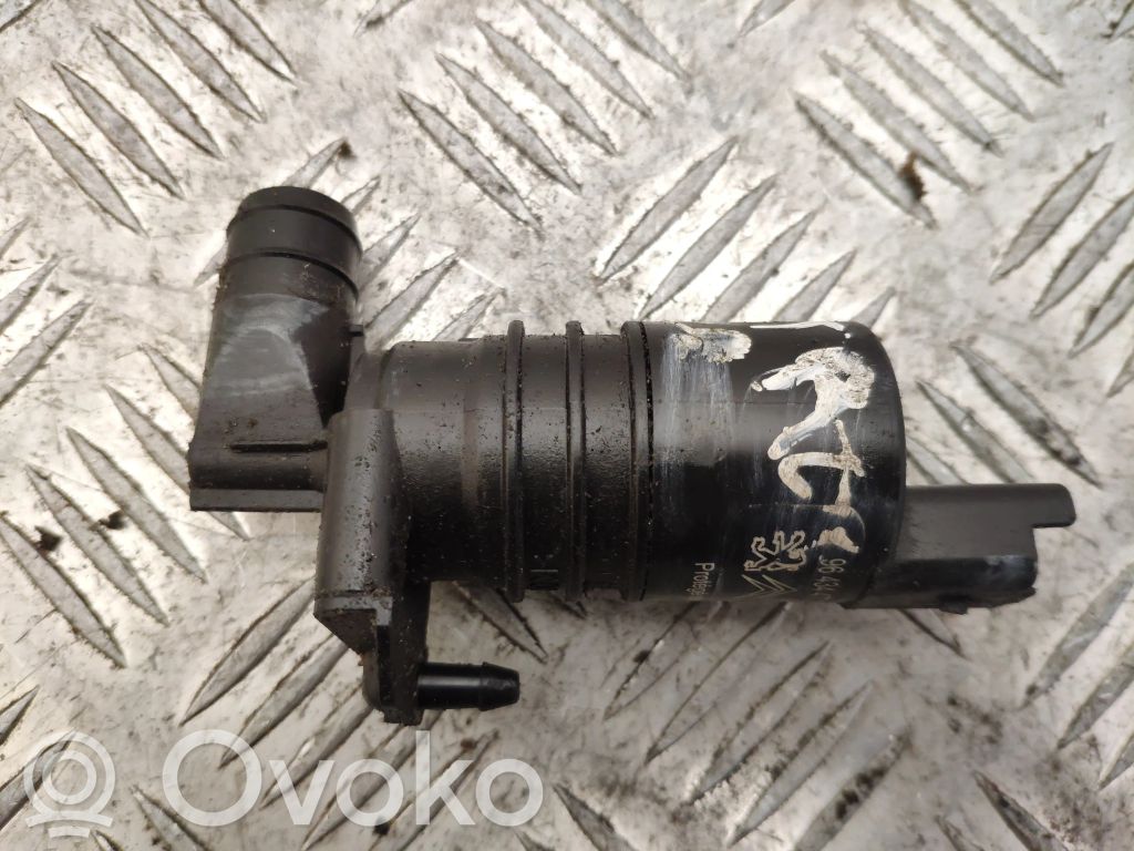 Citroen C6 Windscreen/windshield washer pump 