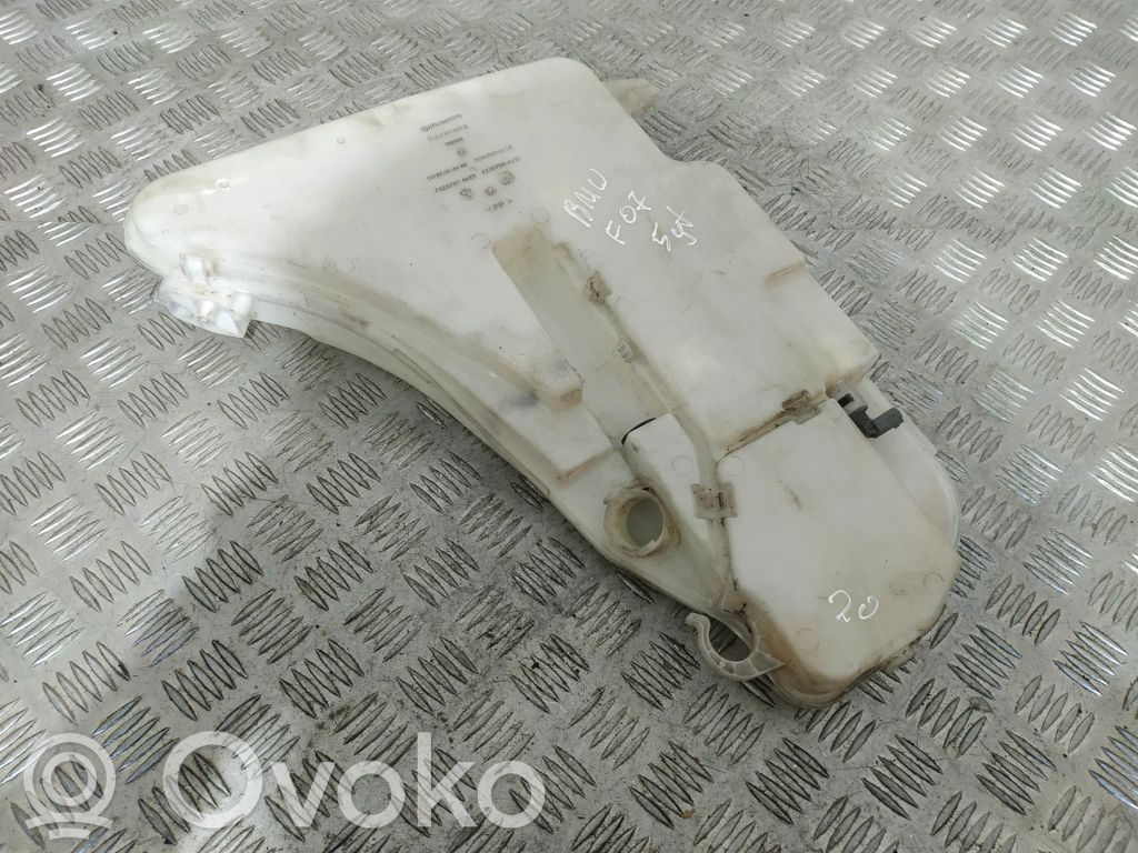 BMW 5 GT F07 Langų skysčio bakelis 