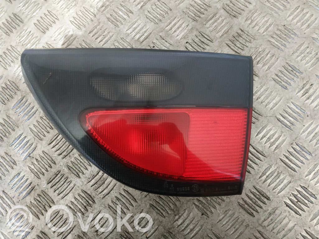 Renault Megane I Aizmugurējais lukturis pārsegā 