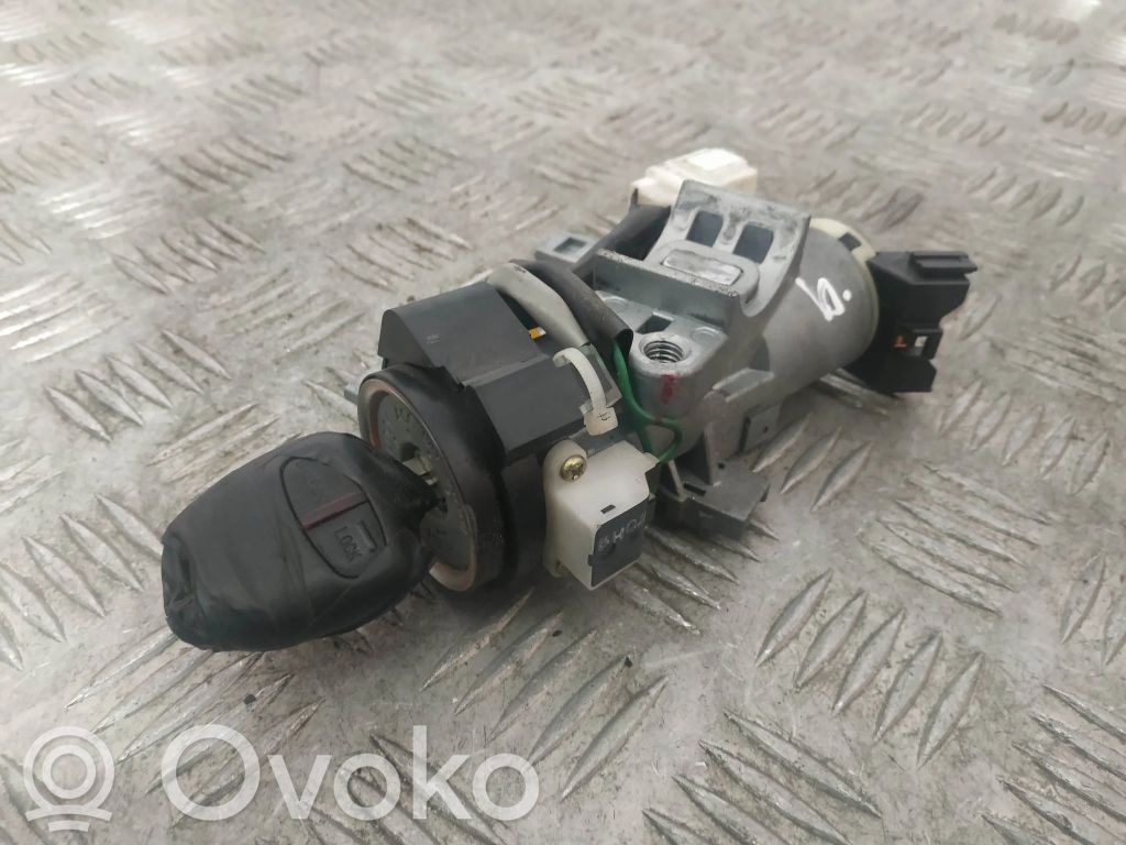 Mitsubishi Grandis Užvedimo spynelė 