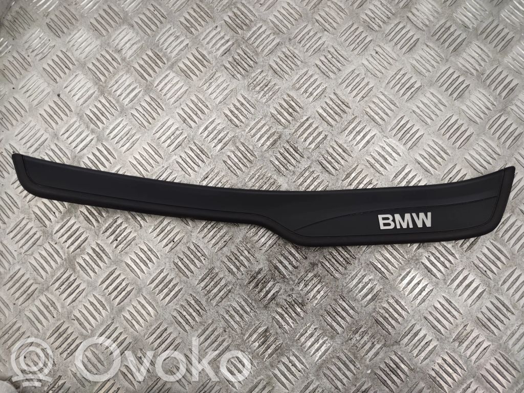 BMW 3 E90 E91 Sivuhelman/astinlaudan suoja 