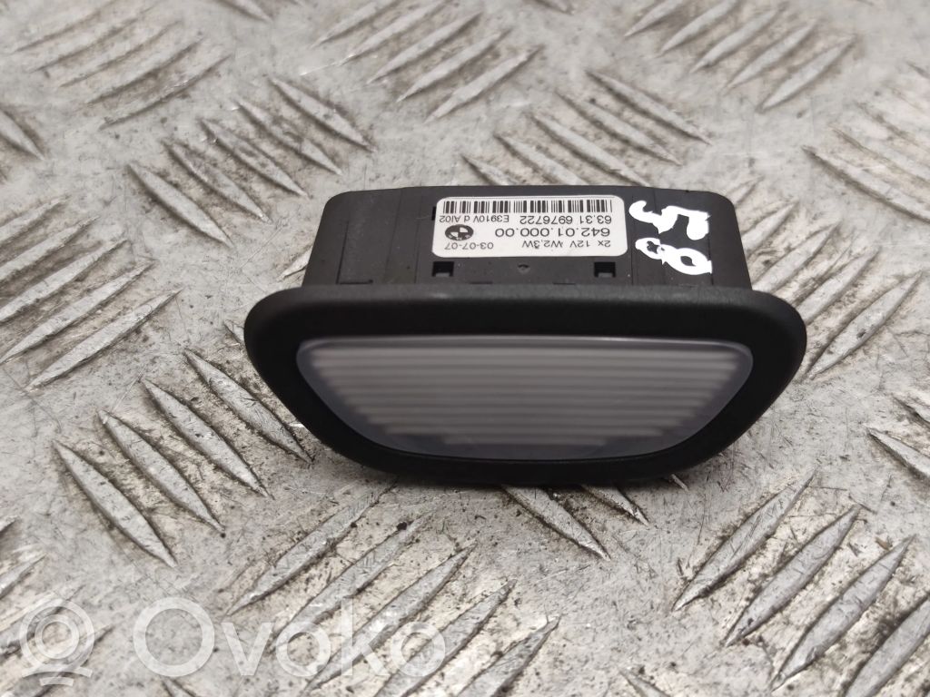 Front seat light   6976722,63316976722
