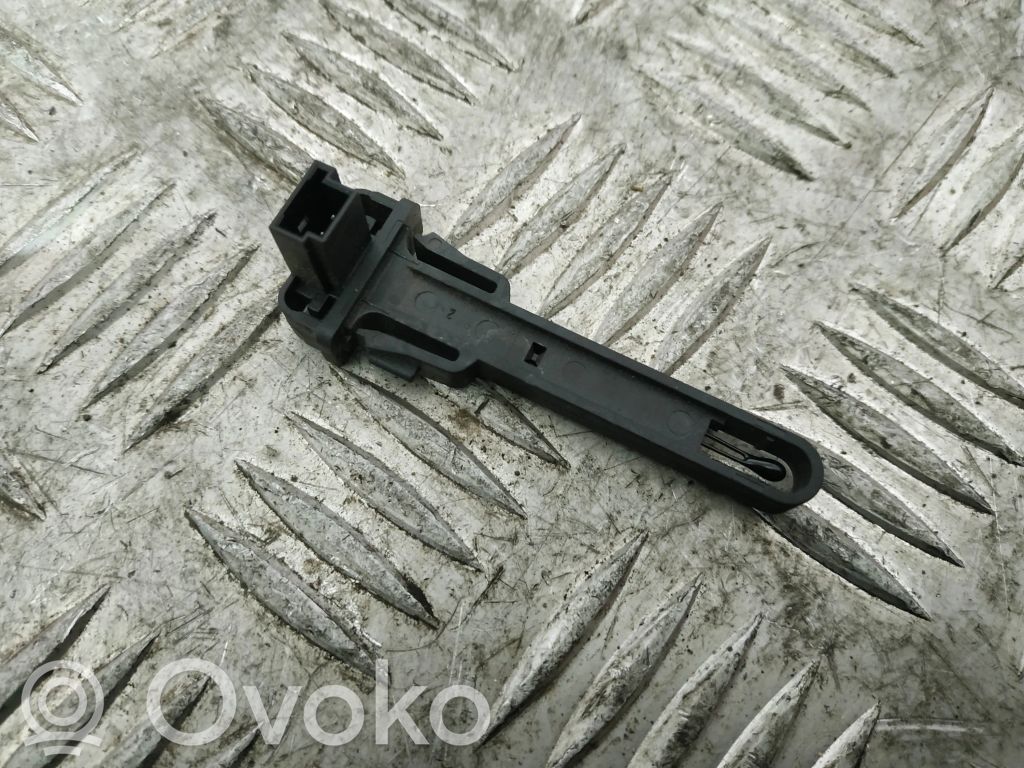BMW 3 E90 E91 Oil temperature sensor 