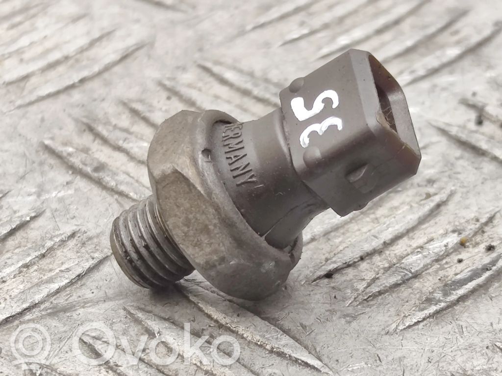 BMW 3 E90 E91 Oil pressure sensor 