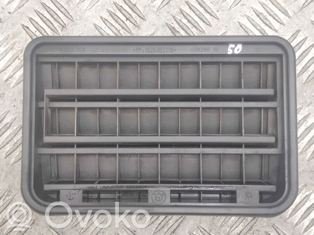 BMW 3 E90 E91 Quarter panel pressure vent 