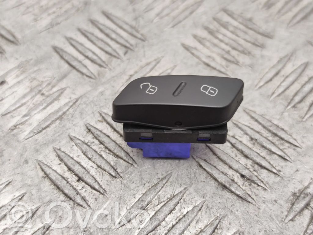Volkswagen PASSAT B7 Central locking switch button 