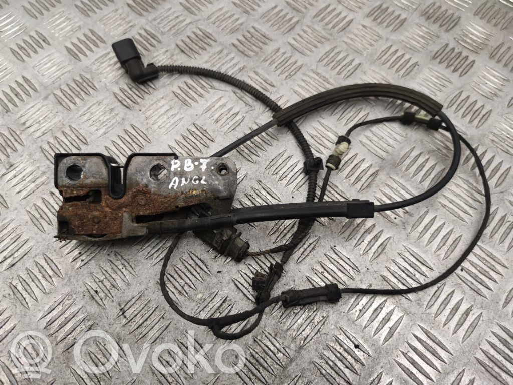 Volkswagen PASSAT B7 Engine bonnet/hood lock/catch 
