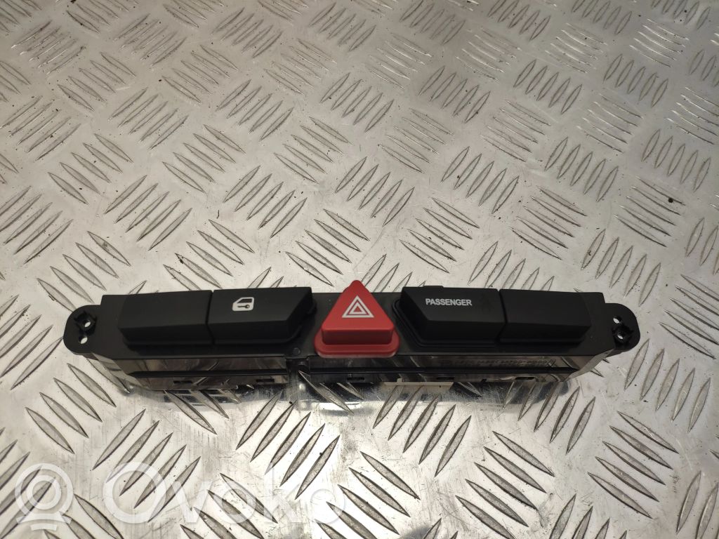 KIA Ceed Hazard light switch 