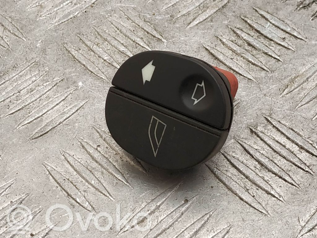 Ford Fiesta Electric window control switch 