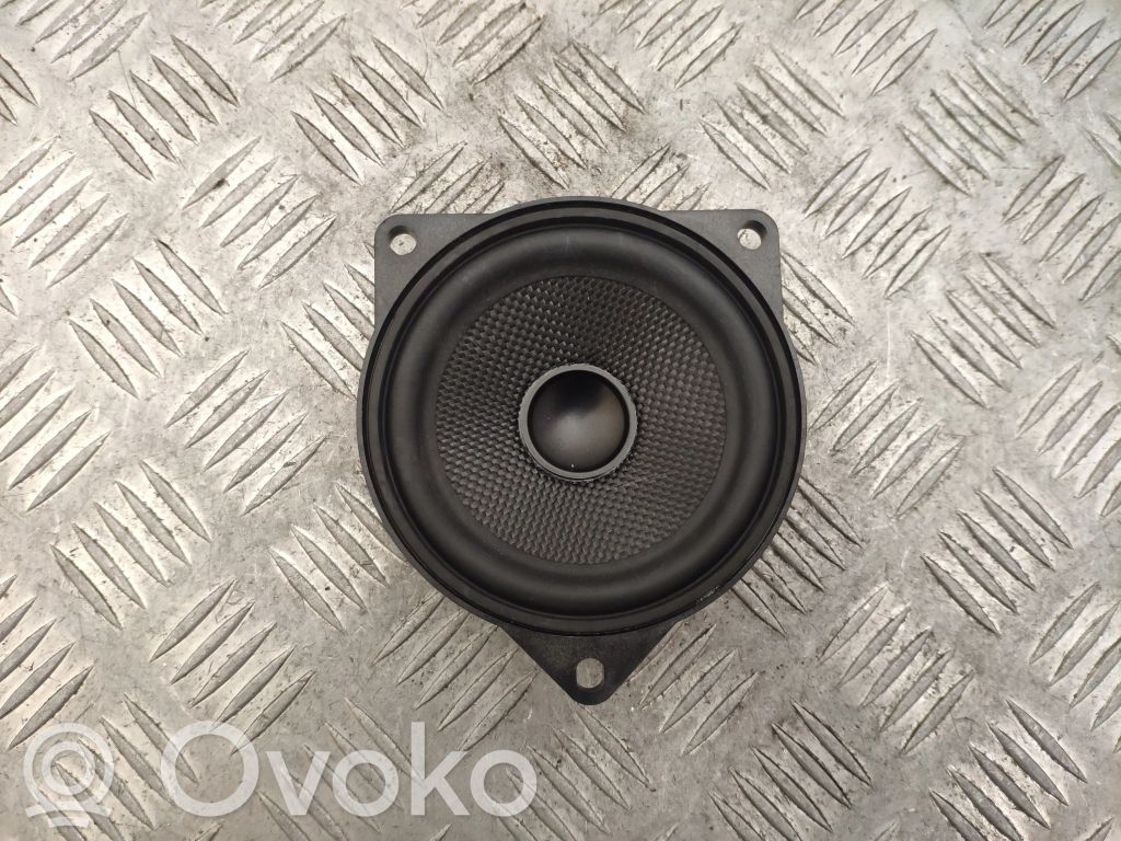 BMW 7 F01 F02 F03 F04 Takaoven kaiutin 