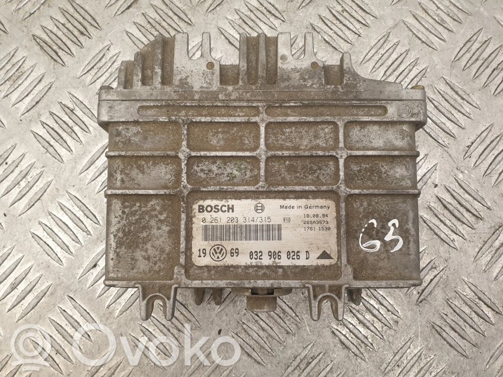 Volkswagen Golf III Engine control unit/module 