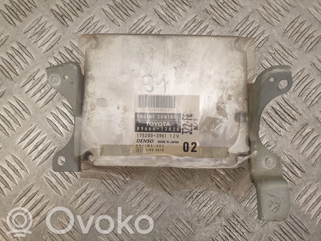 Toyota Corolla E120 E130 Engine control unit/module 