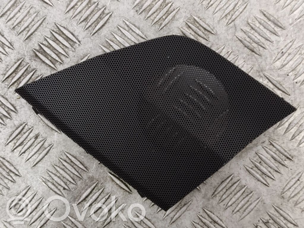 Lexus NX Cache enceinte centrale 