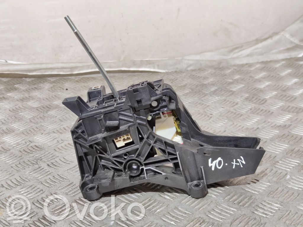 Lexus NX Pavarų perjungimo mechanizmas (kulisa) 