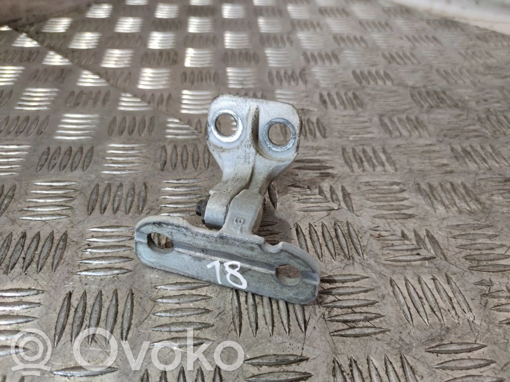 Land Rover Discovery Sport Front door upper hinge 