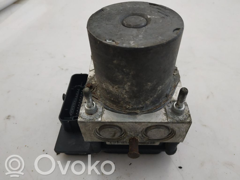 Audi A4 S4 B7 8E 8H ABS bloks 
