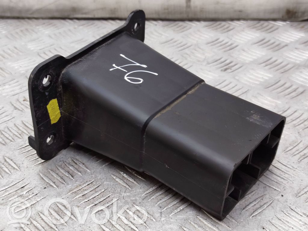 Peugeot Traveller Front bumper mounting bracket 