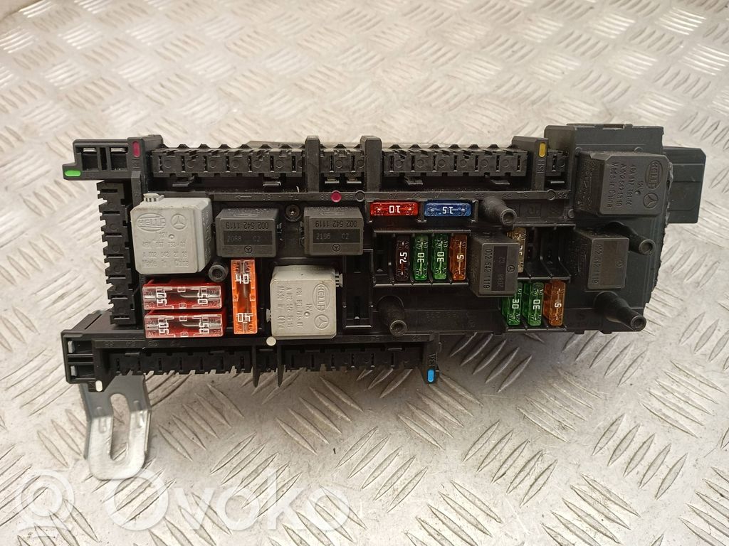 Mercedes-Benz CLS C218 X218 Sulakemoduuli 