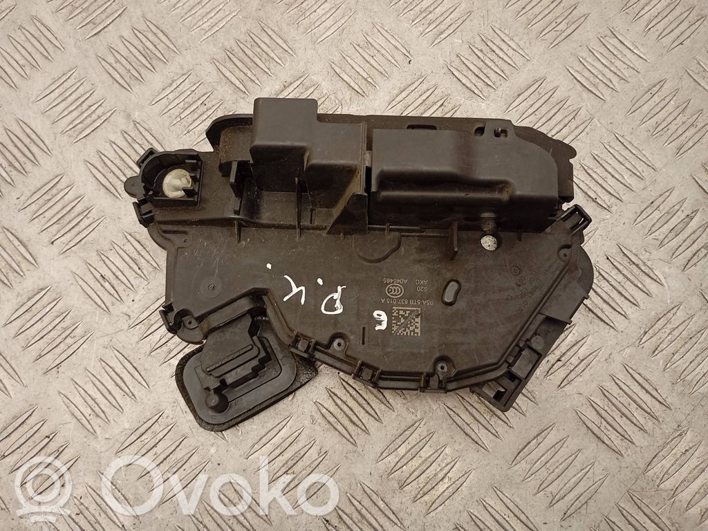 Volkswagen Crafter Front door lock 