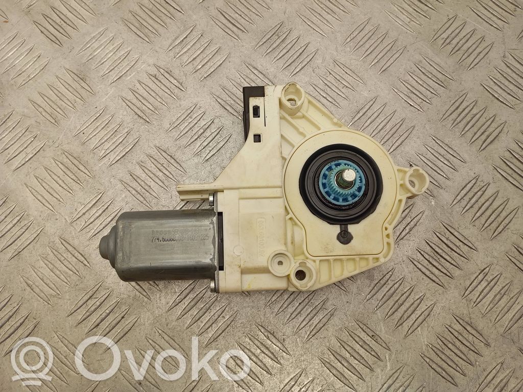 Land Rover Range Rover Sport L320 Silnik regulatora szyby drzwi przednich 