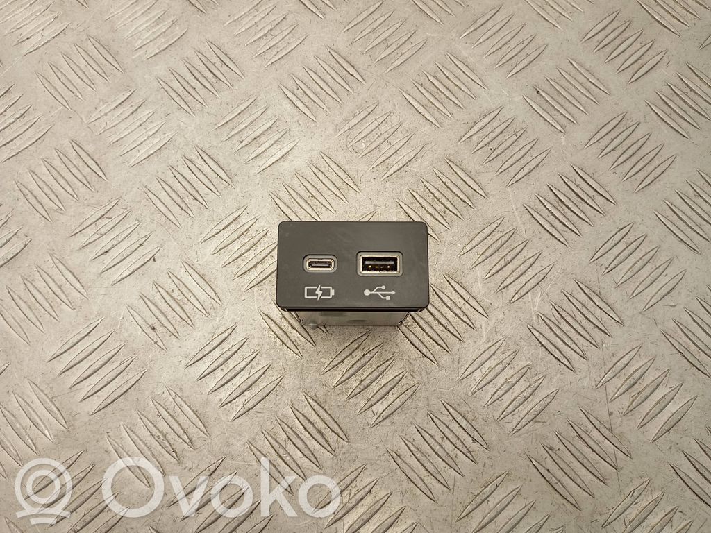 Lexus NX Enchufe conector USB 
