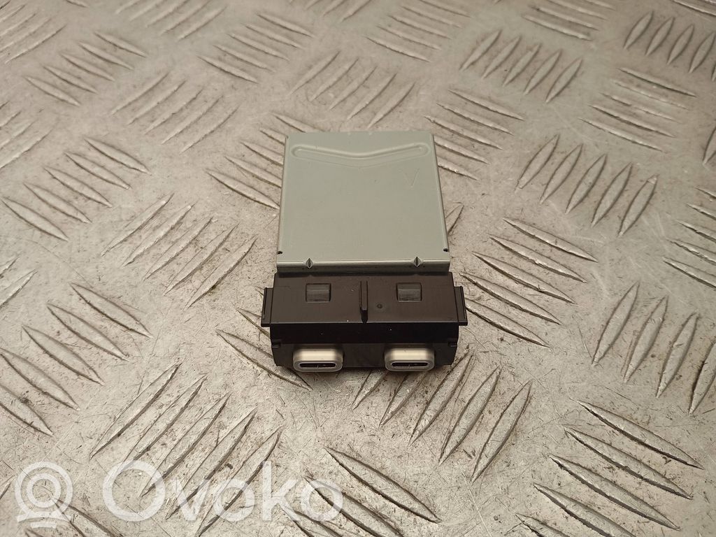 Lexus NX Enchufe conector USB 