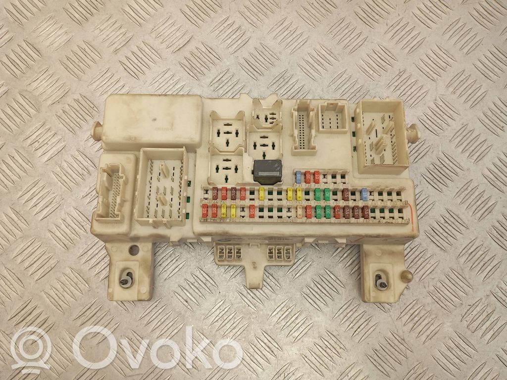 Mazda 3 I Fuse module 