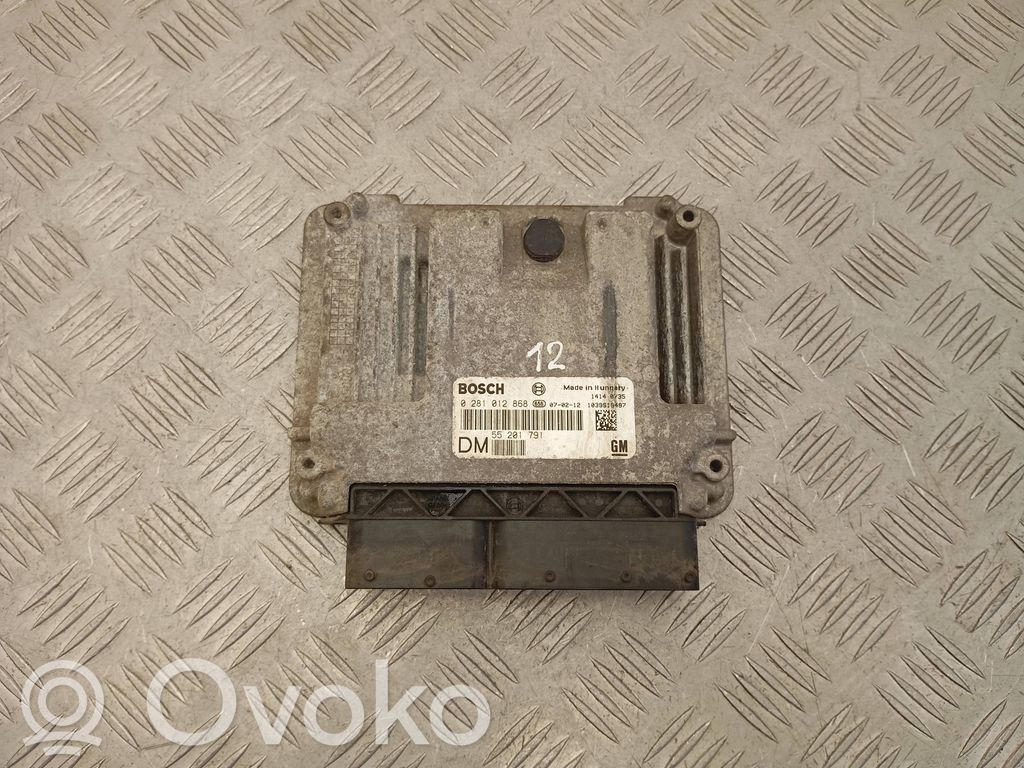 Opel Vectra C Variklio valdymo blokas 