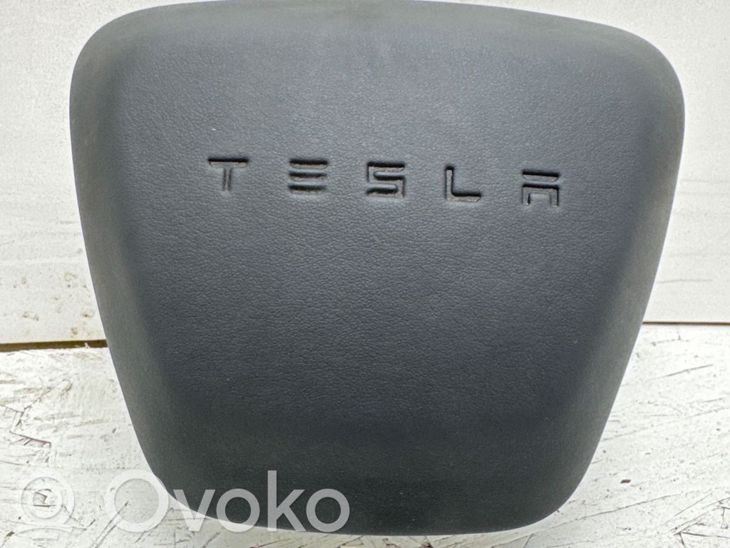 Tesla Model S Ohjauspyörän turvatyyny 