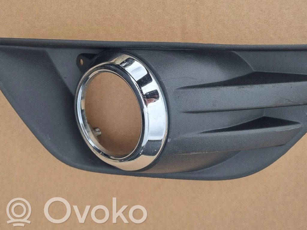 Ford Kuga I Front bumper lower grill 