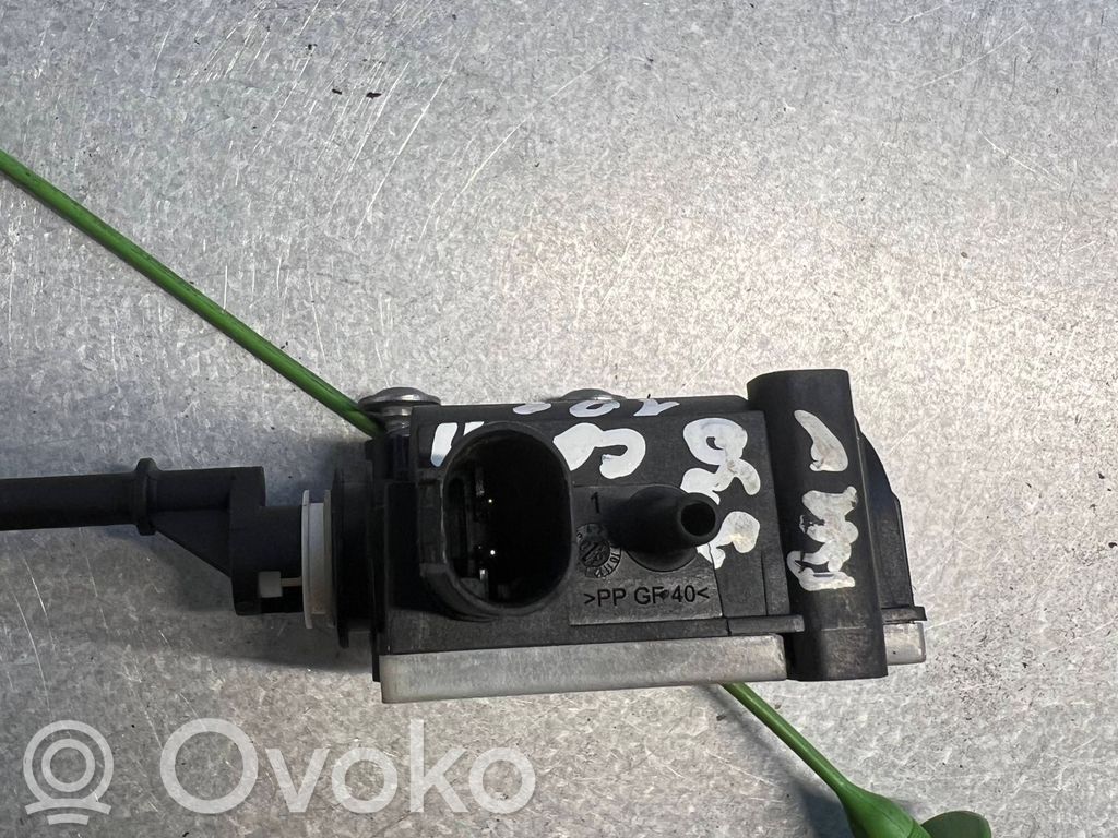 BMW 3 E92 E93 Fuel tank cap lock 