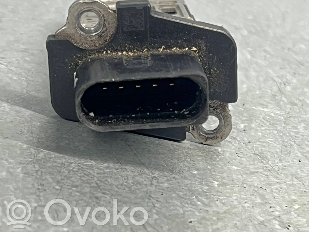 Volkswagen PASSAT B6 Przepływomierz masowy powietrza MAF 
