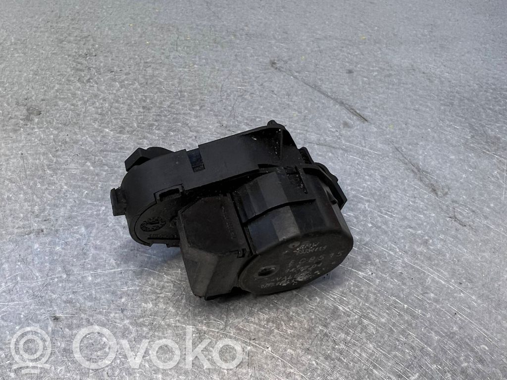 BMW X5 E53 Moteur / actionneur de volet de climatisation 