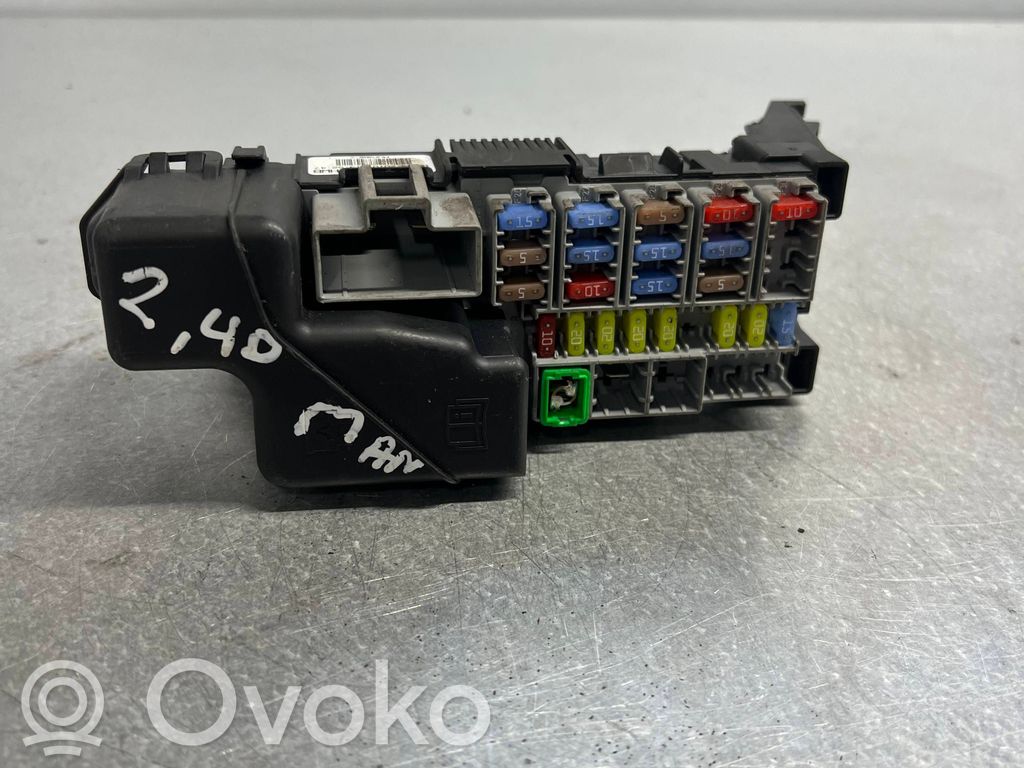 Volvo S60 Saugiklių dėžė (komplektas) 