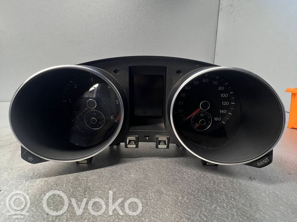Volkswagen Golf VI Licznik / Prędkościomierz 