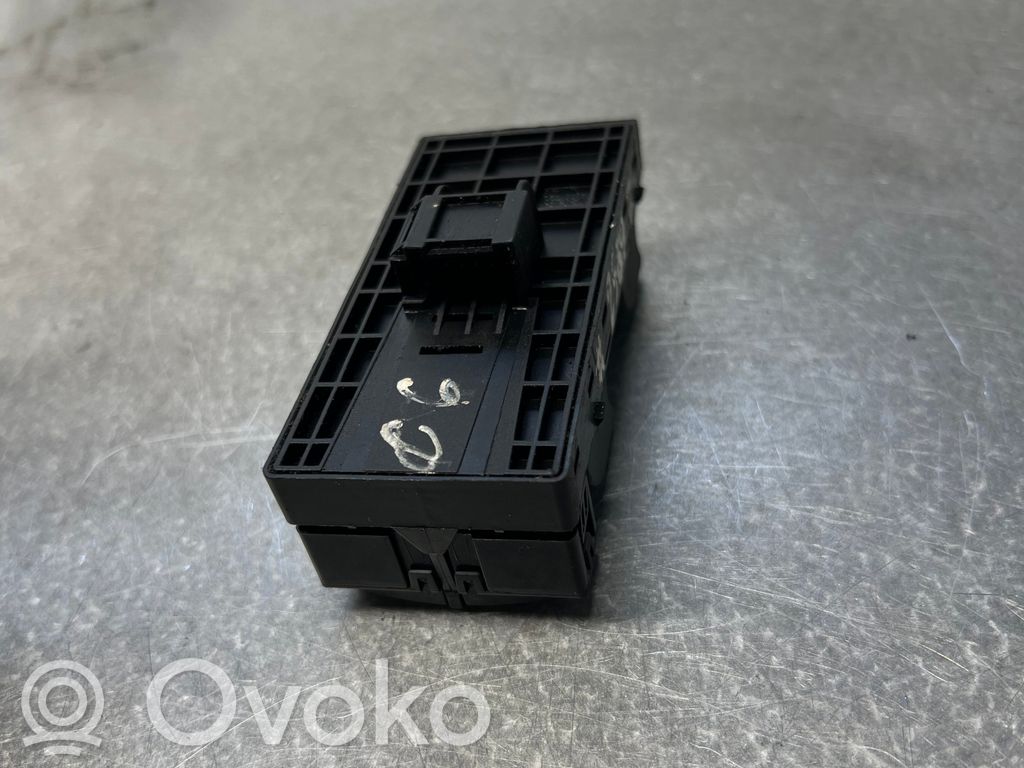 Audi A6 S6 C6 4F Electric window control switch 